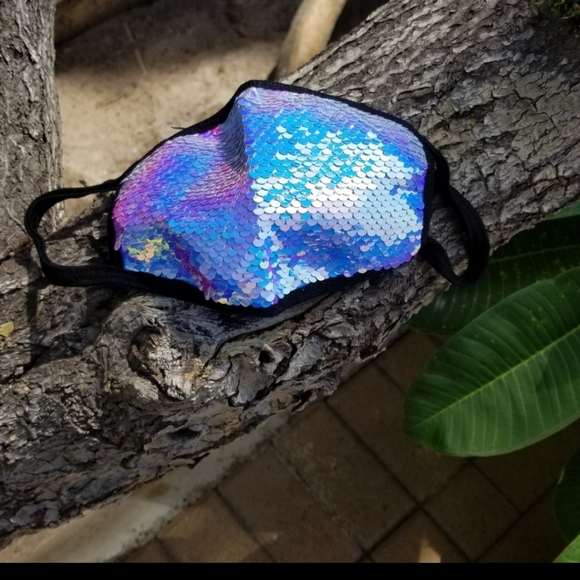 2/$25 Mermaid sequence mask. - Picture 4 of 7